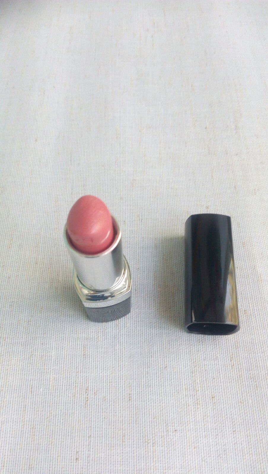Помада для губ  Avon Ultra Color Lipstik