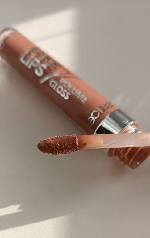 Блиск для губ Catrice Better Than Fake Lips Volume Gloss 080 Boosting Brown