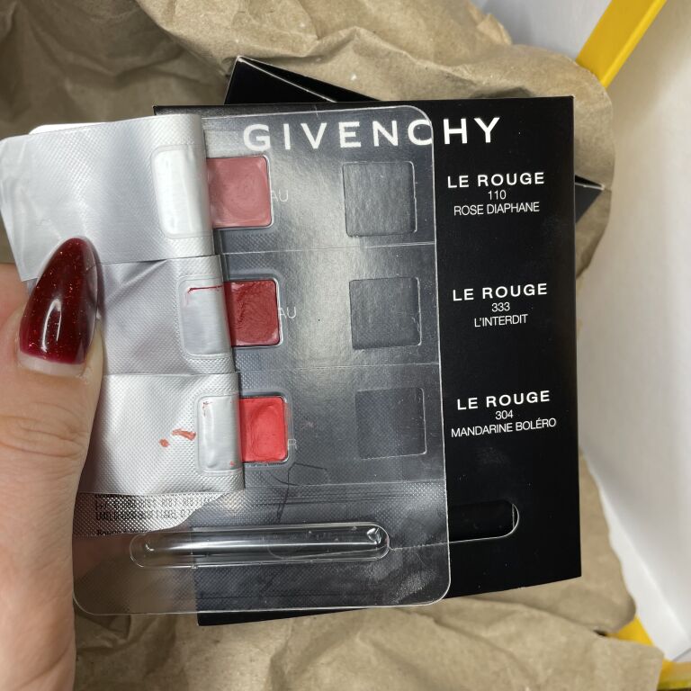 Розкіш на вустах від Givenchy