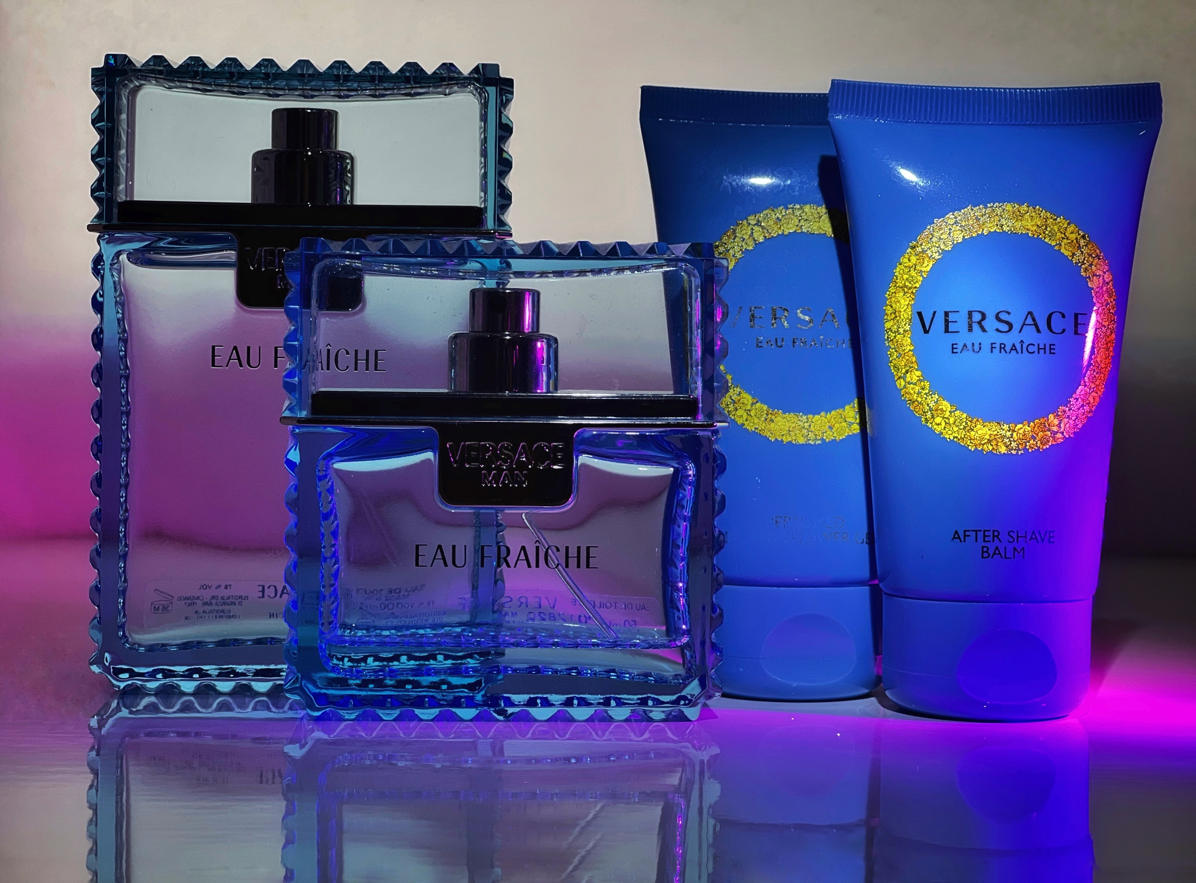 Versace Man Eau Fraiche 💙 А які ваші улюблені чоловічі парфуми?