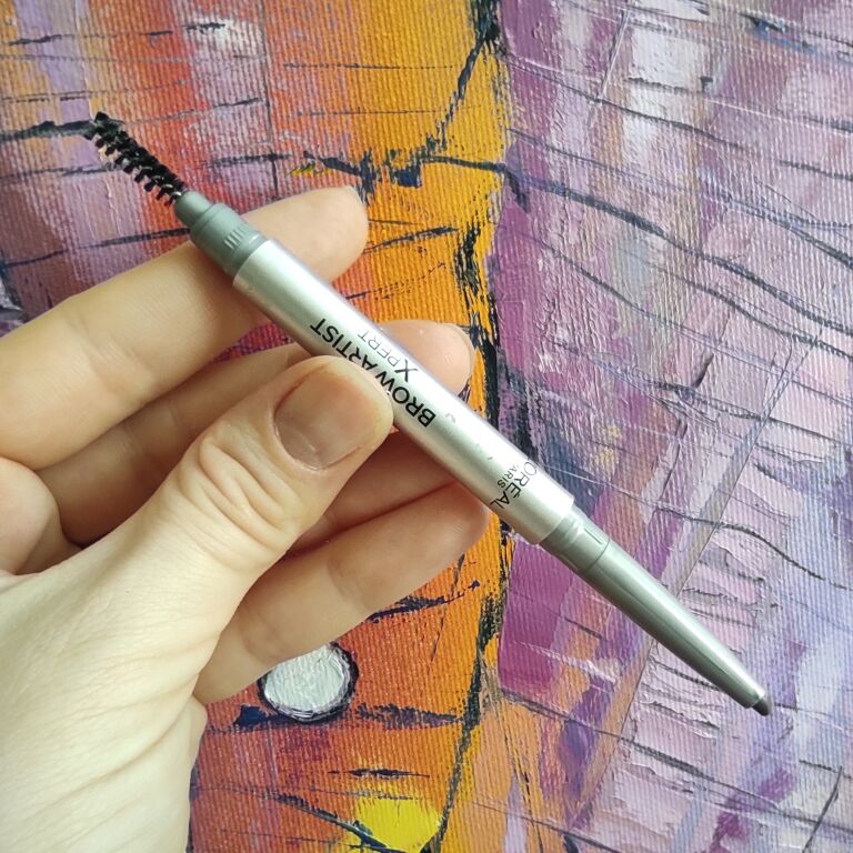 Дуже дивний олівець для брів L`Oréal Paris Brow Artist Xpert