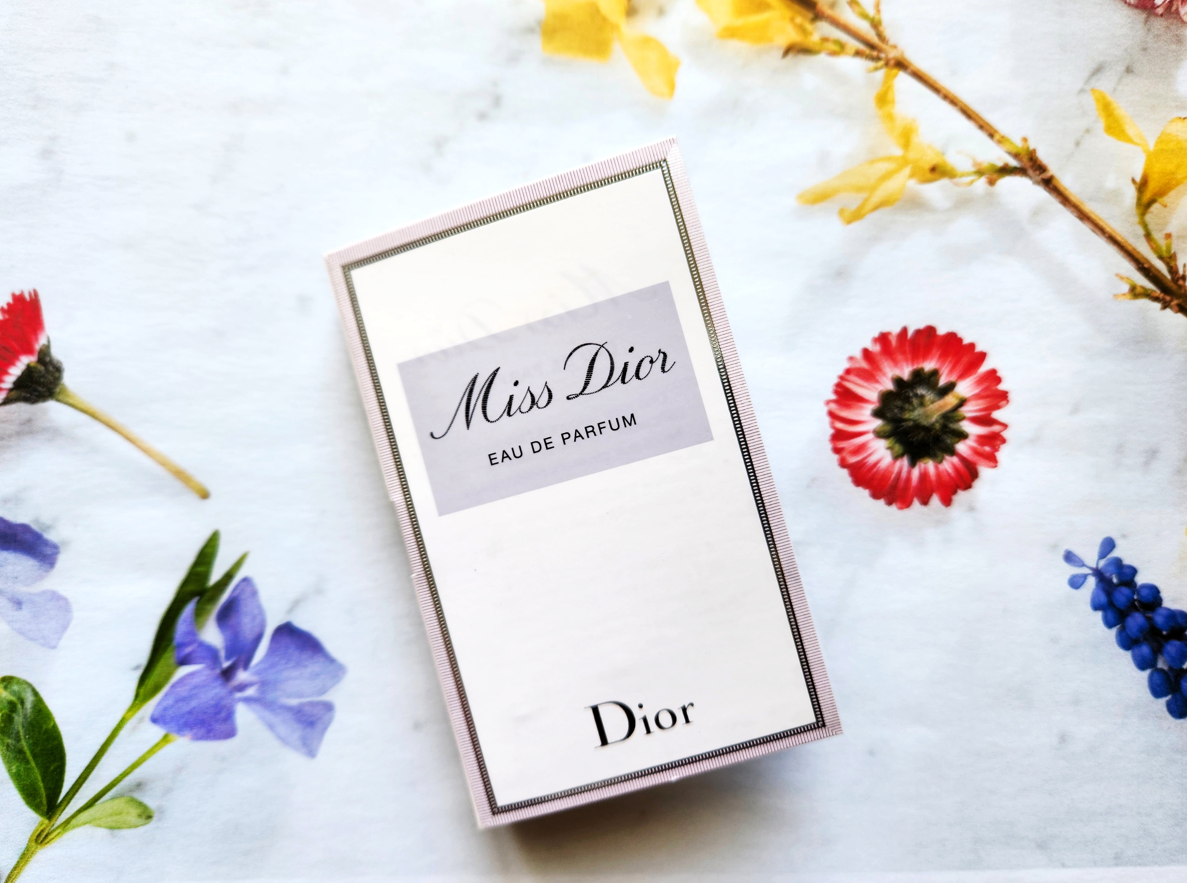 Miss Dior Eau de Parfum - в пошуках півонії