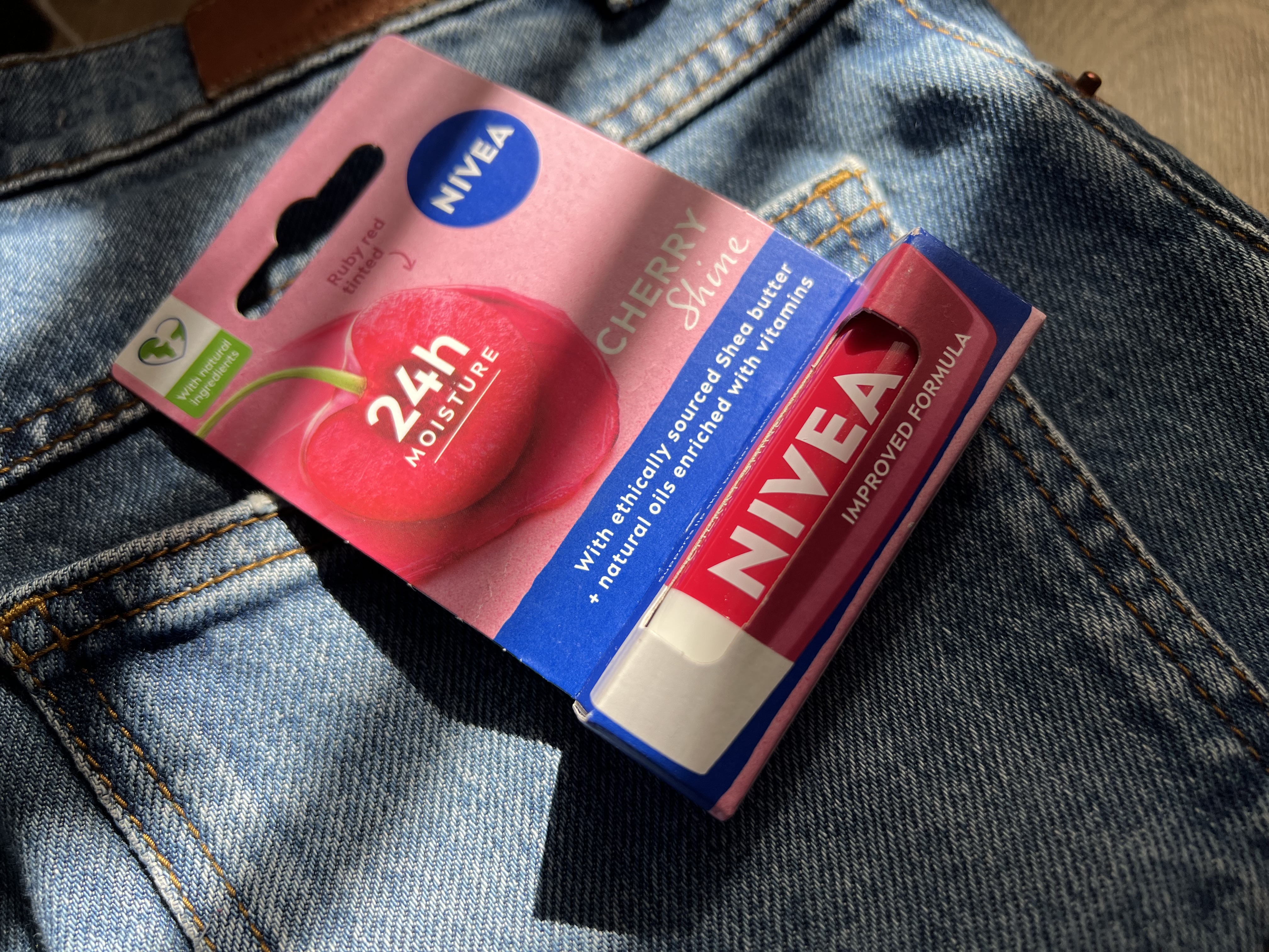 Nivea “Cherry shine “з оновленим складом