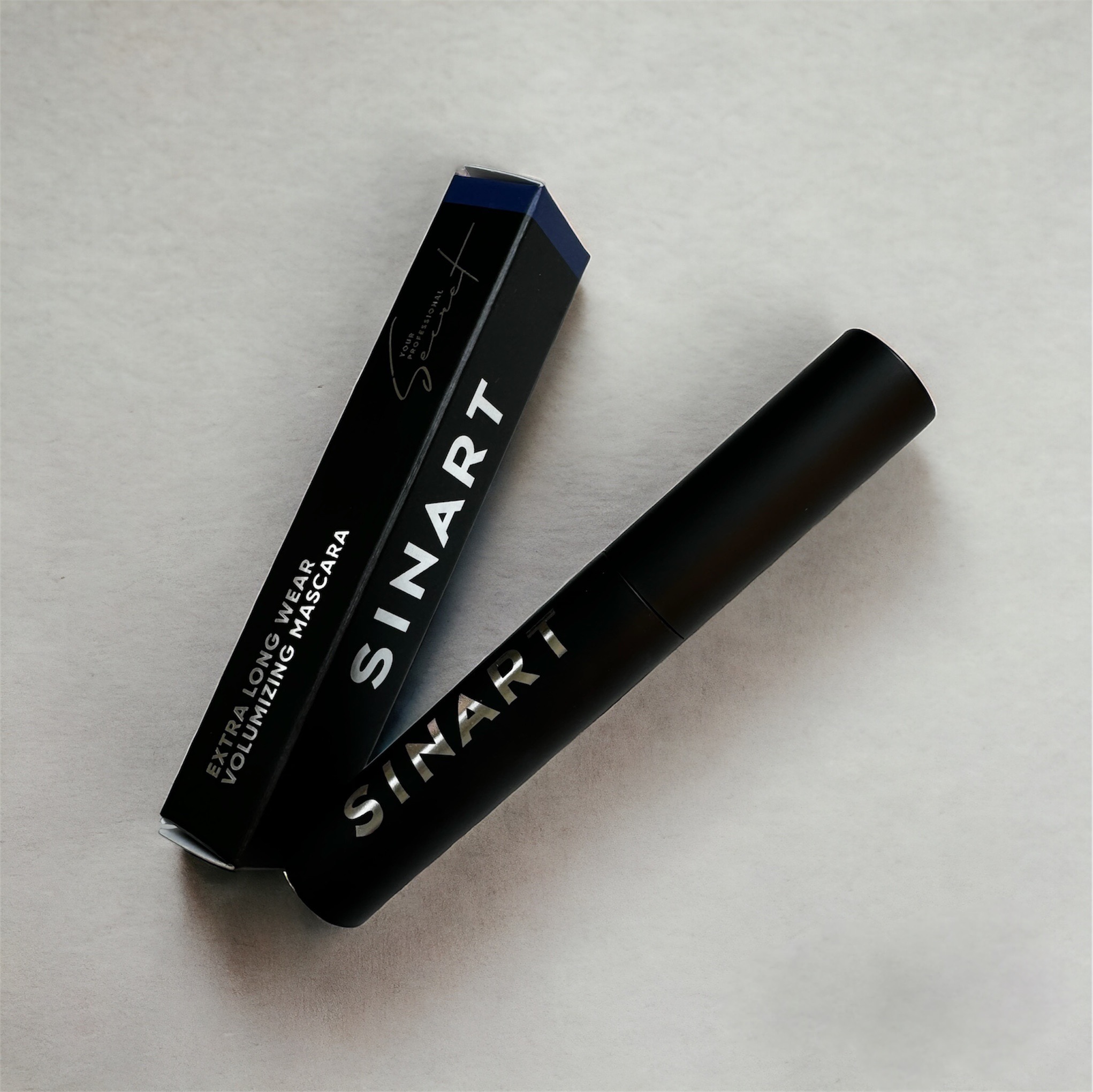 Синій океан від sinart extra long wear mascara