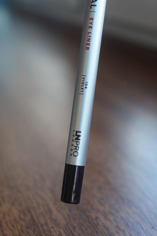 104 відтінок LN Pro Kajal Eye Liner