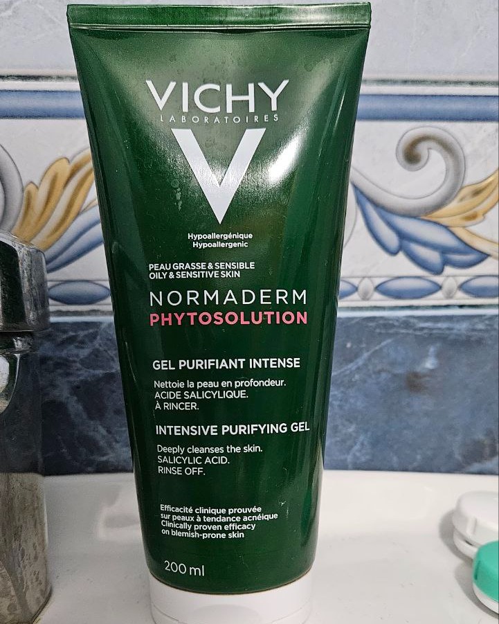 Кислотний гель від Vichy