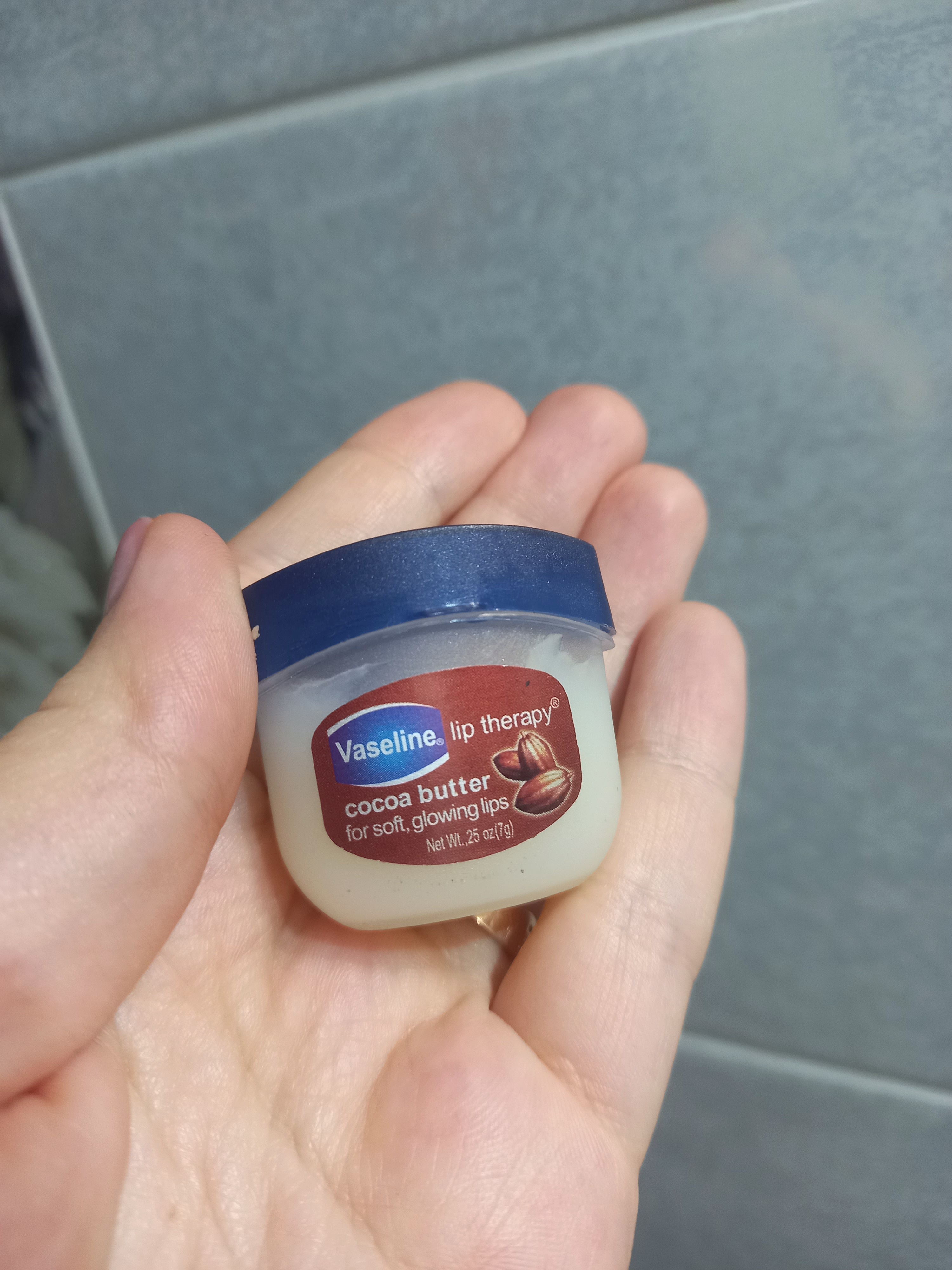 Бальзам для губ Vaseline lip therapy Сocoa butter