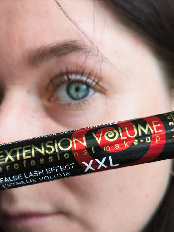 Eveline Cosmetics Extension Volume Professional Mascara