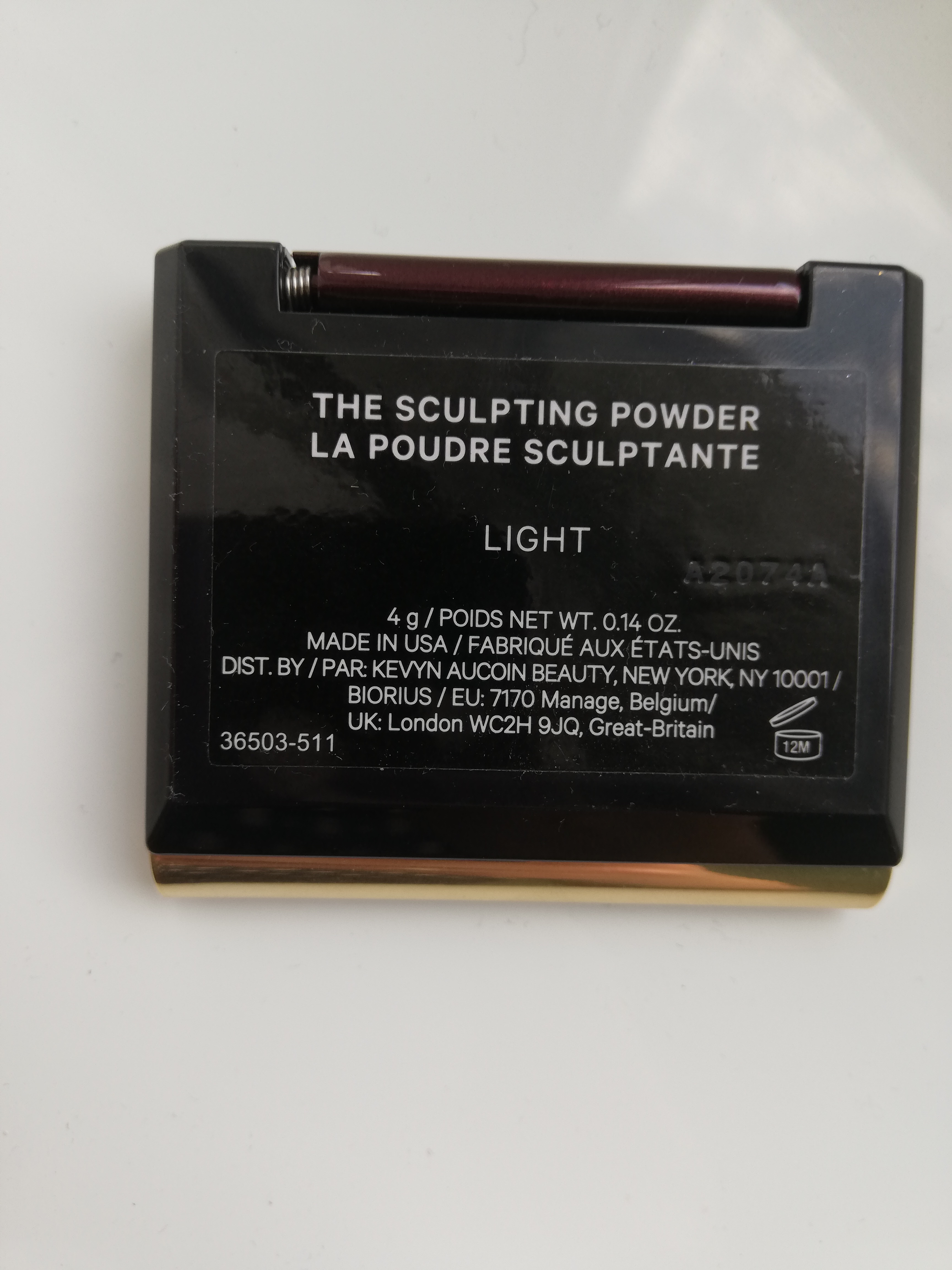 Kevyn Aucoin the sculpting powder light