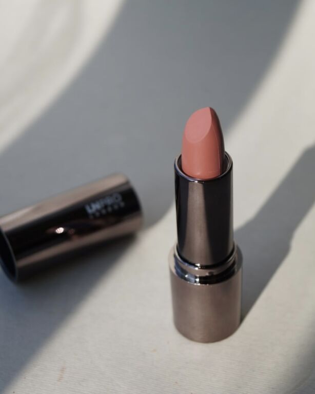 Помада LN Pro Lip Glaze Silky Cream Lipstick