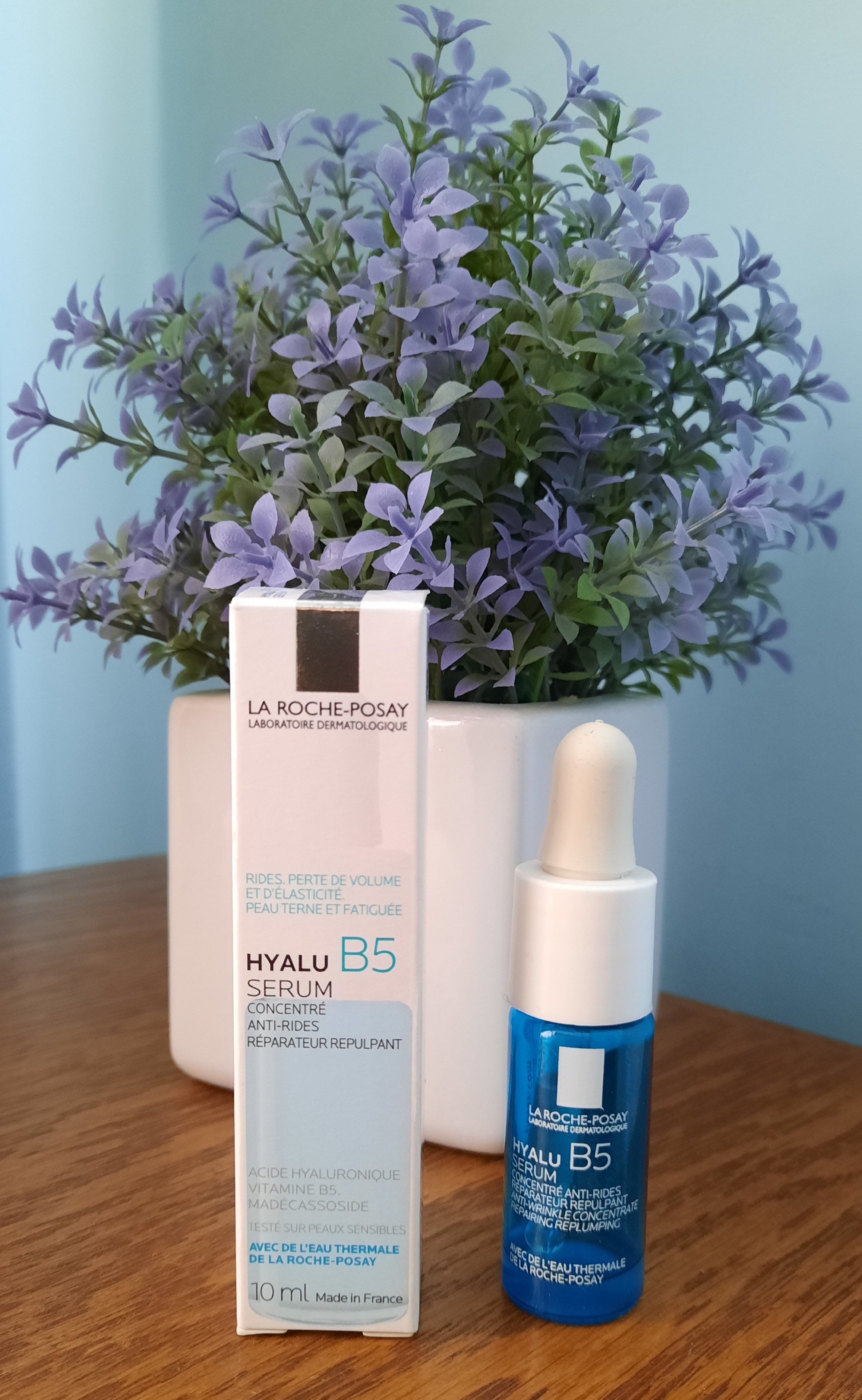 Дерматологічна сироватка для чутливої шкіри La Roche-Posay Hyalu B5 Serum