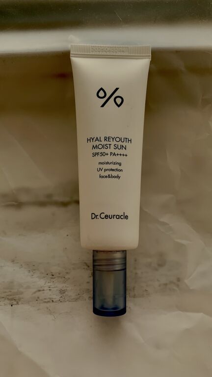 Dr.Ceuracle Hyal Reyouth Moist Sun SPF 50 - один з найпопулярніших SPF зараз: який же він?