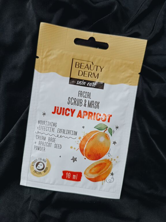 Абрикосовий скраб Juicy Apricot.