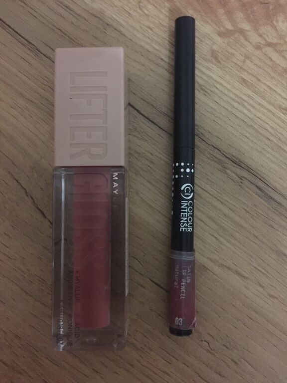 Блиск  Maybelline New York Lifter Gloss  та Colour Intense Олівець для губ SATIN