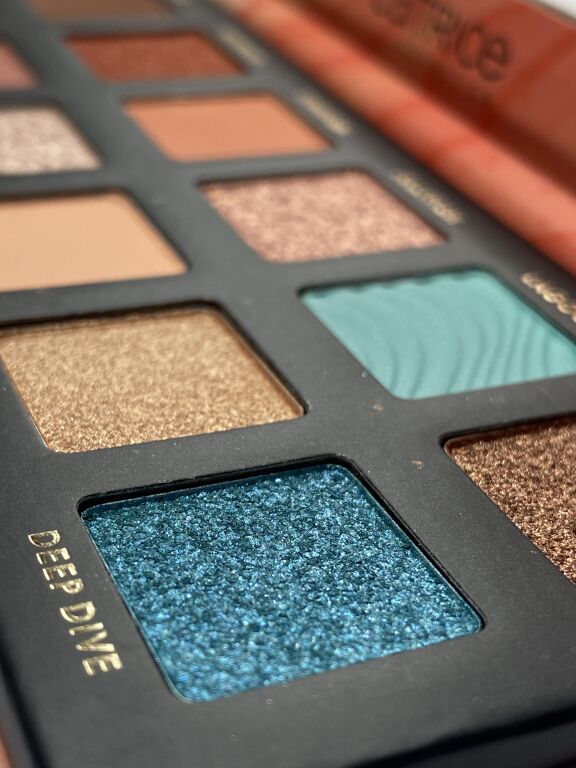 Палетка тіней для повік Catrice Coral Crush Slim Eyeshadow Palette Under the sea