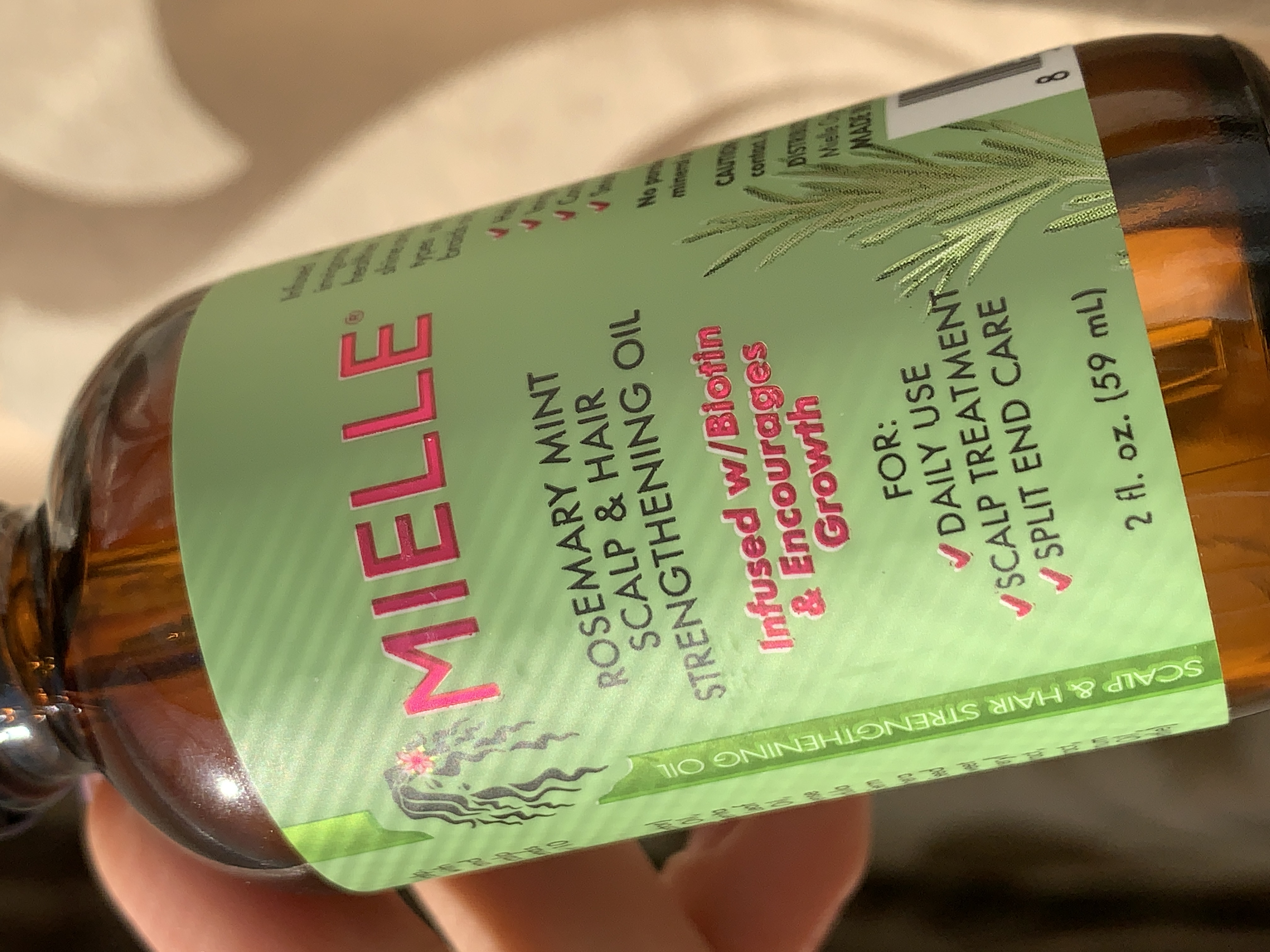 Mielle Rosemary Mint Scalp Strengthening Oil