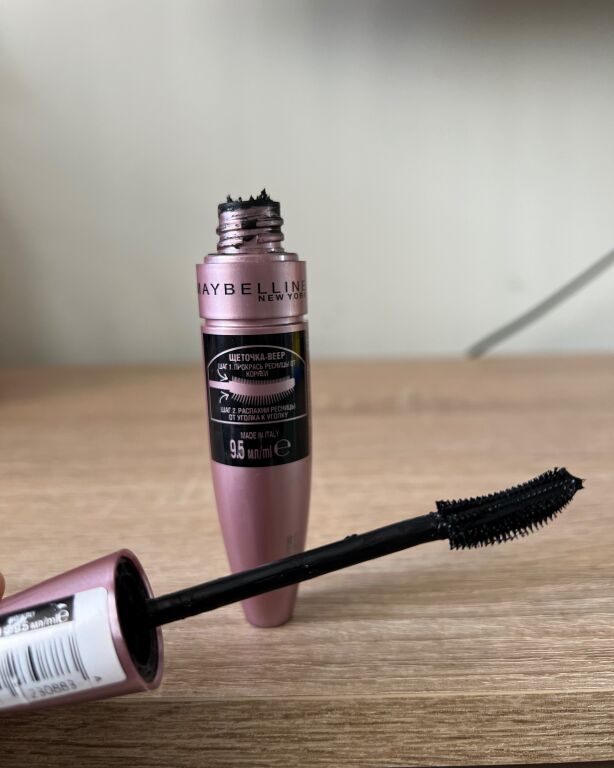 Maybellin lash sensations інтенсивно-чорна на коротких прямих �віях