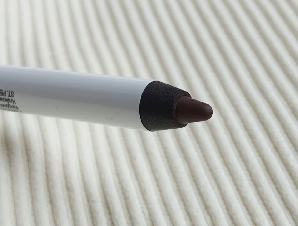 Lamel VS Ln pro: порівняння стійких гелевих олівців Kajal у відтінку Brown