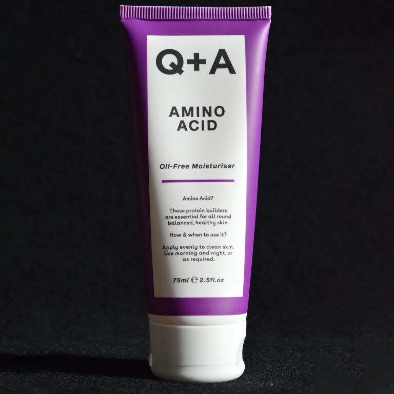Трутень мого догляду — Q+A Amino Acid Oil Free Moistuiriser