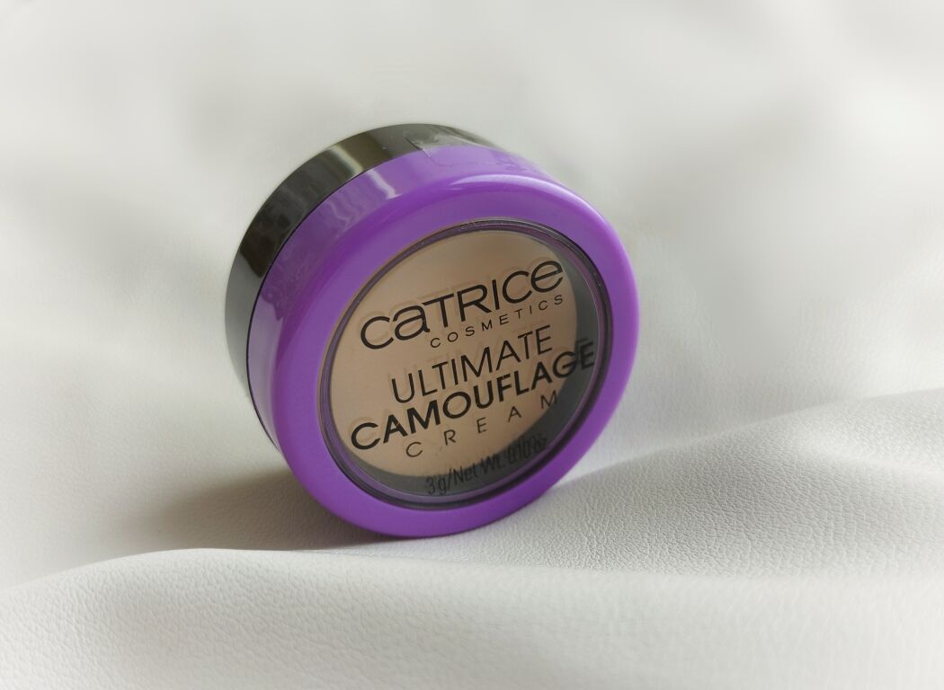 Кремовий консилер від Catrice Camouflage у відтінку 010 Ivory