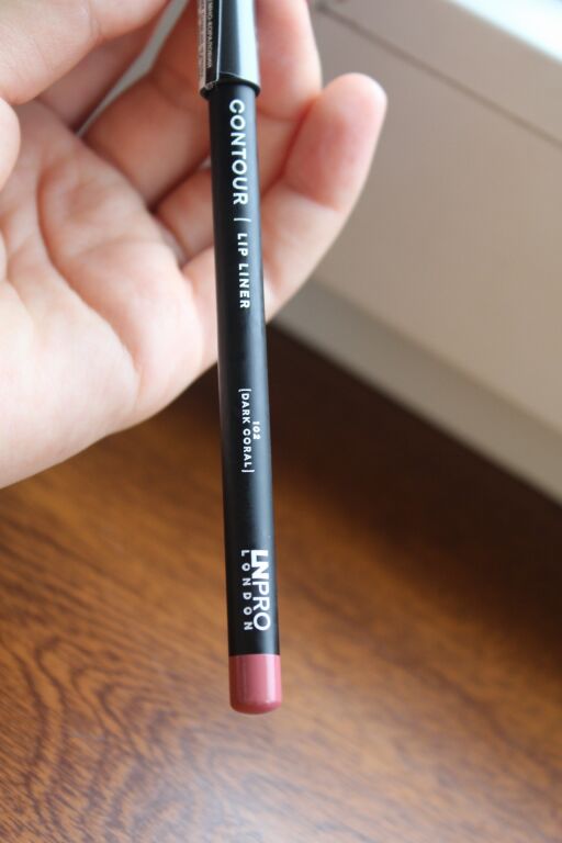 102 відтінок LN Pro Contour Lip Liner Олівець для губ