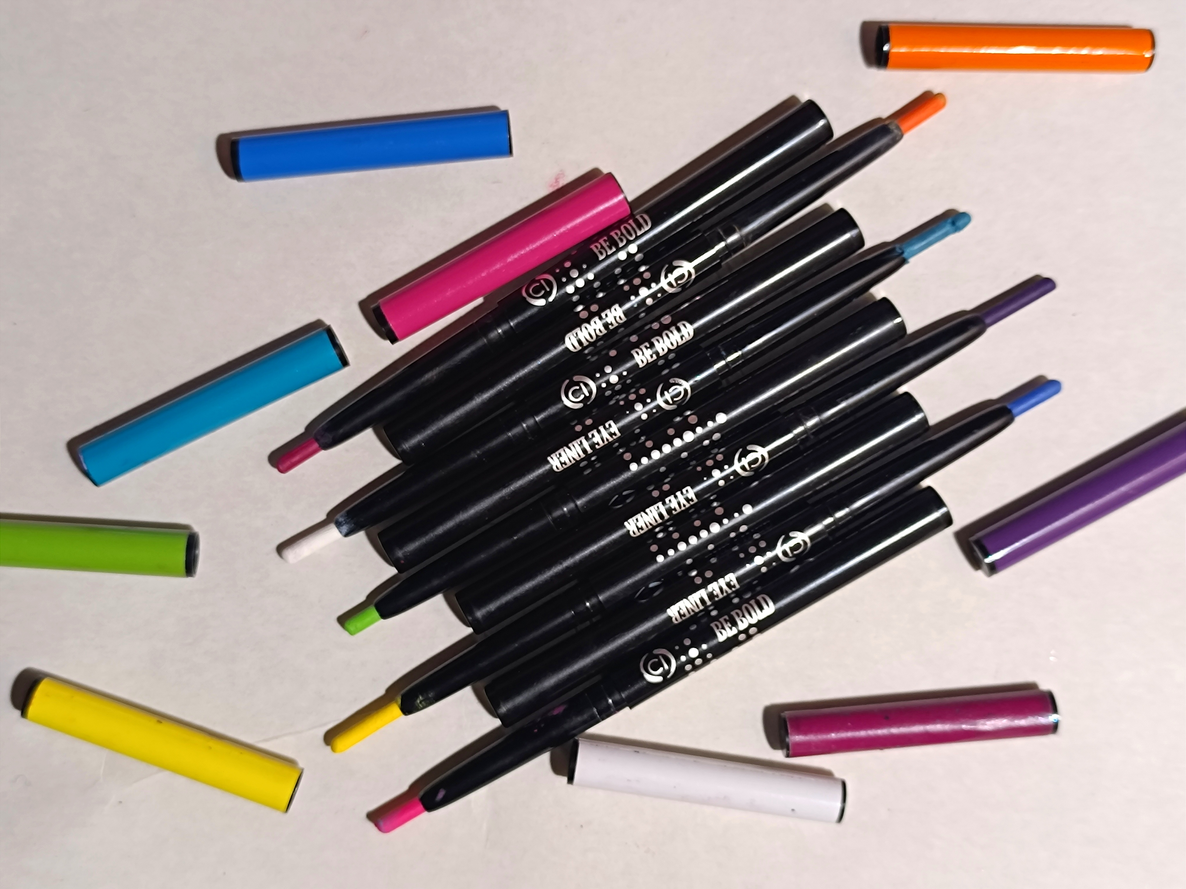 Поговоримо про кольорові олівці від Colour intense