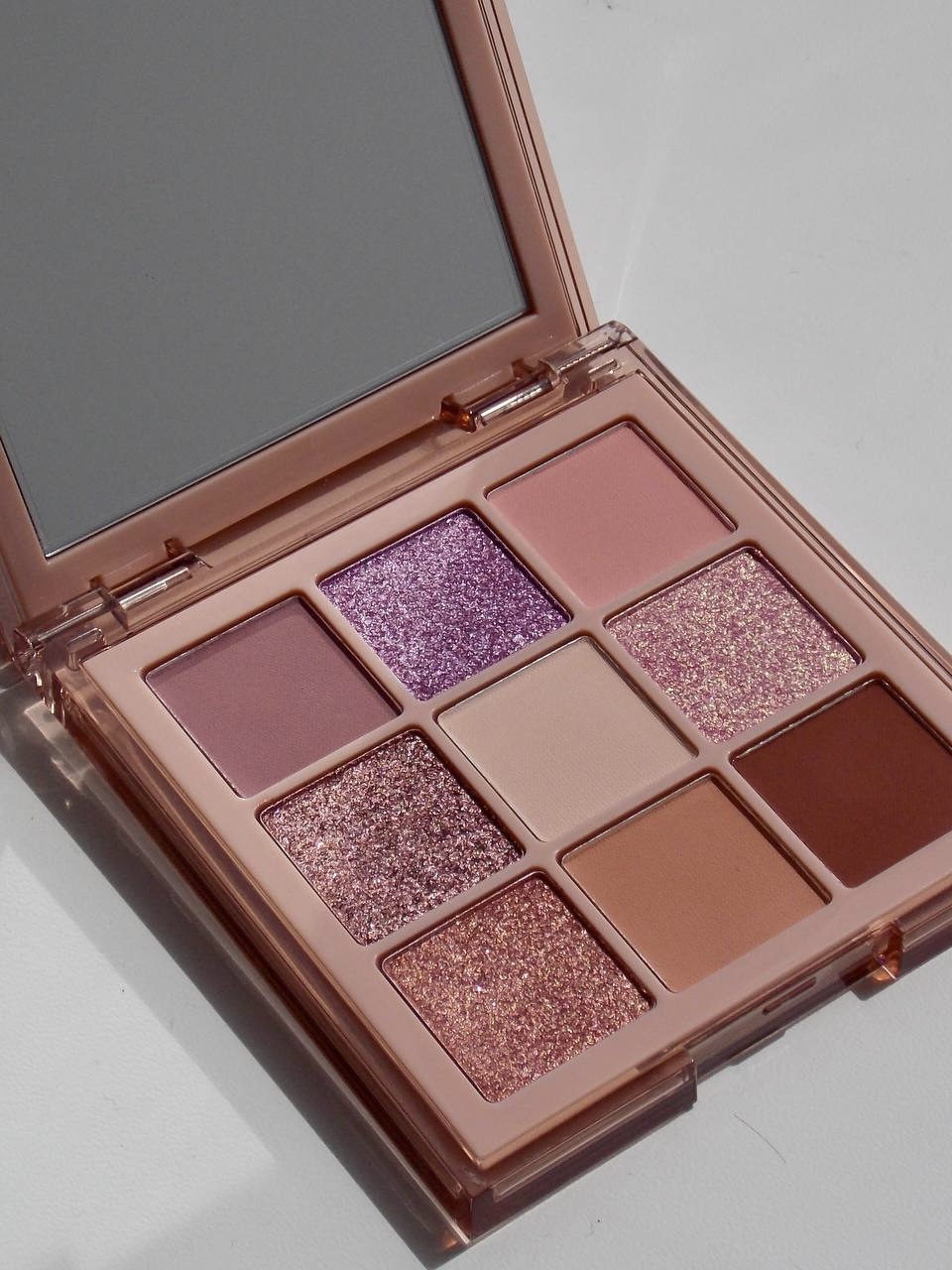 Huda Beauty Nude Obsessions Palette - Light