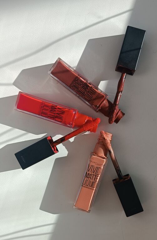 Блиск для губ Maybelline New York Color Sensational Vivid Matte Liquid