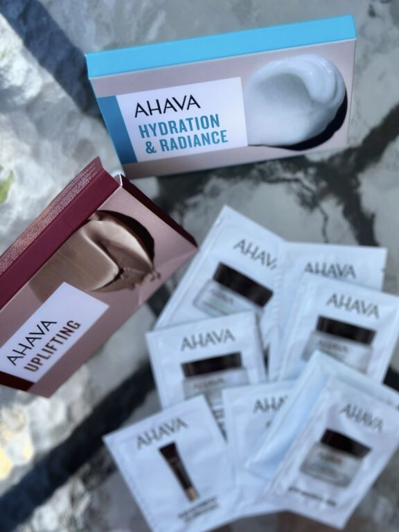 Знайомство з брендом AHAVA.