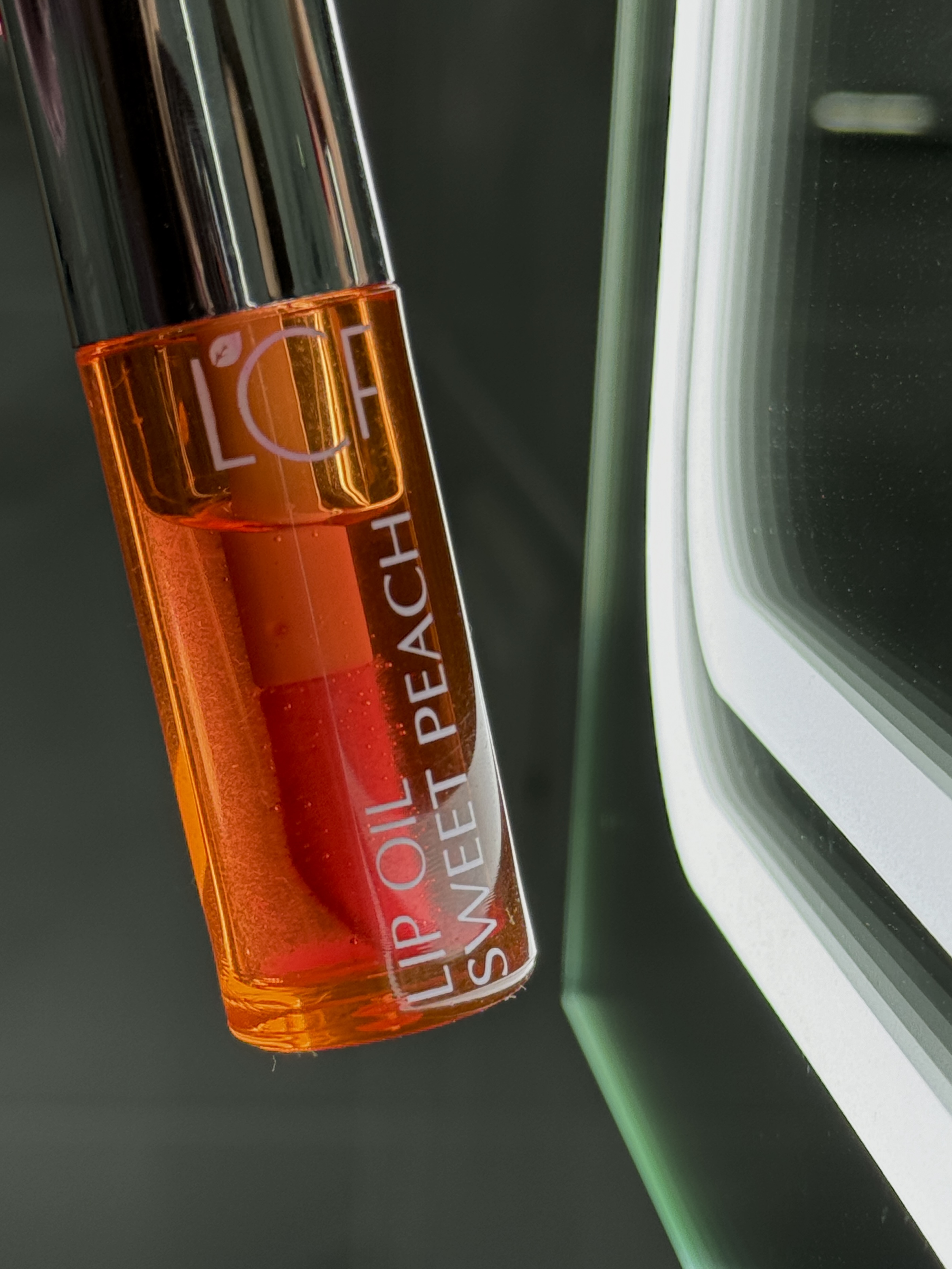 Lip oil Sweet Peach від LCF