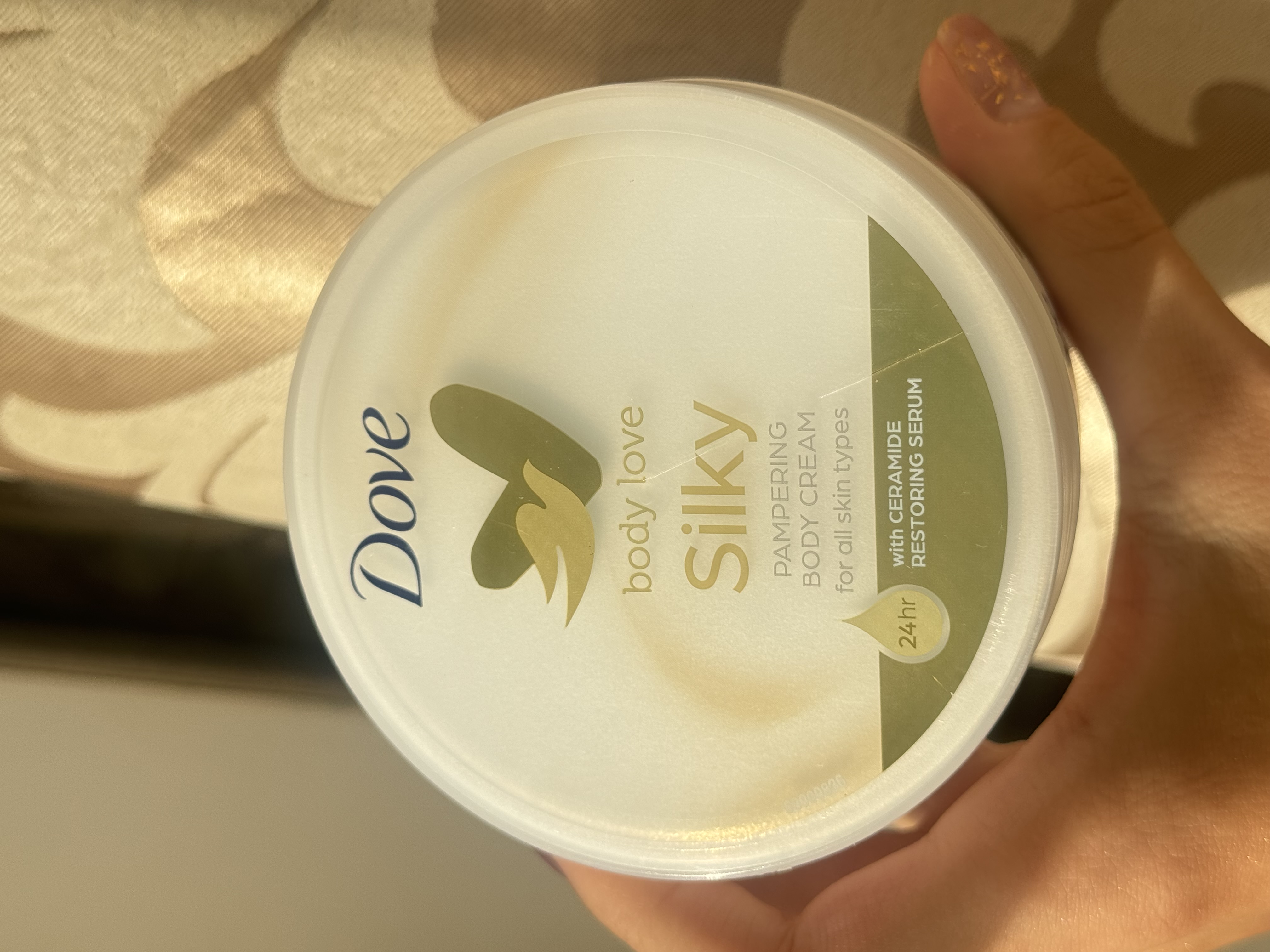 Dove shower gel, body cream, deodorant