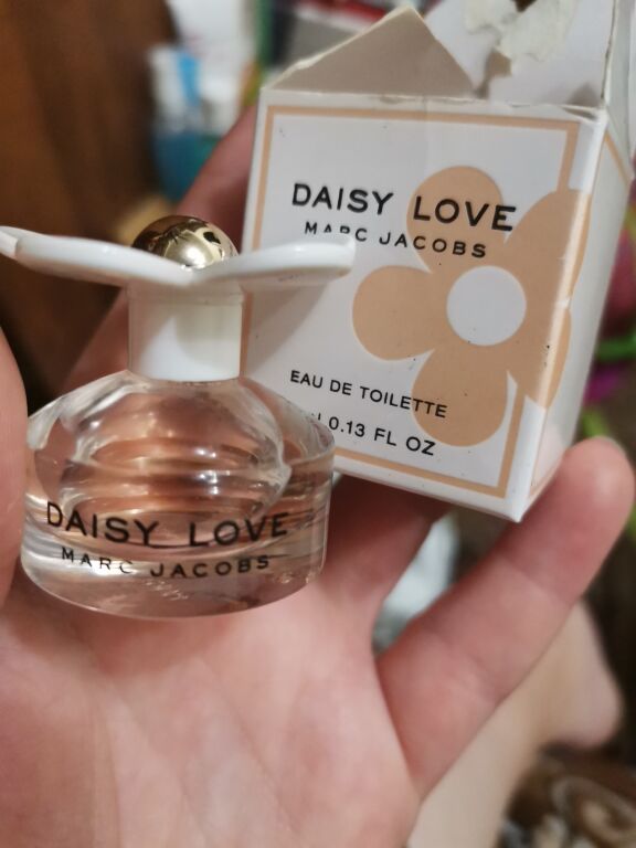 Marc Jacobs "Daisy Love"