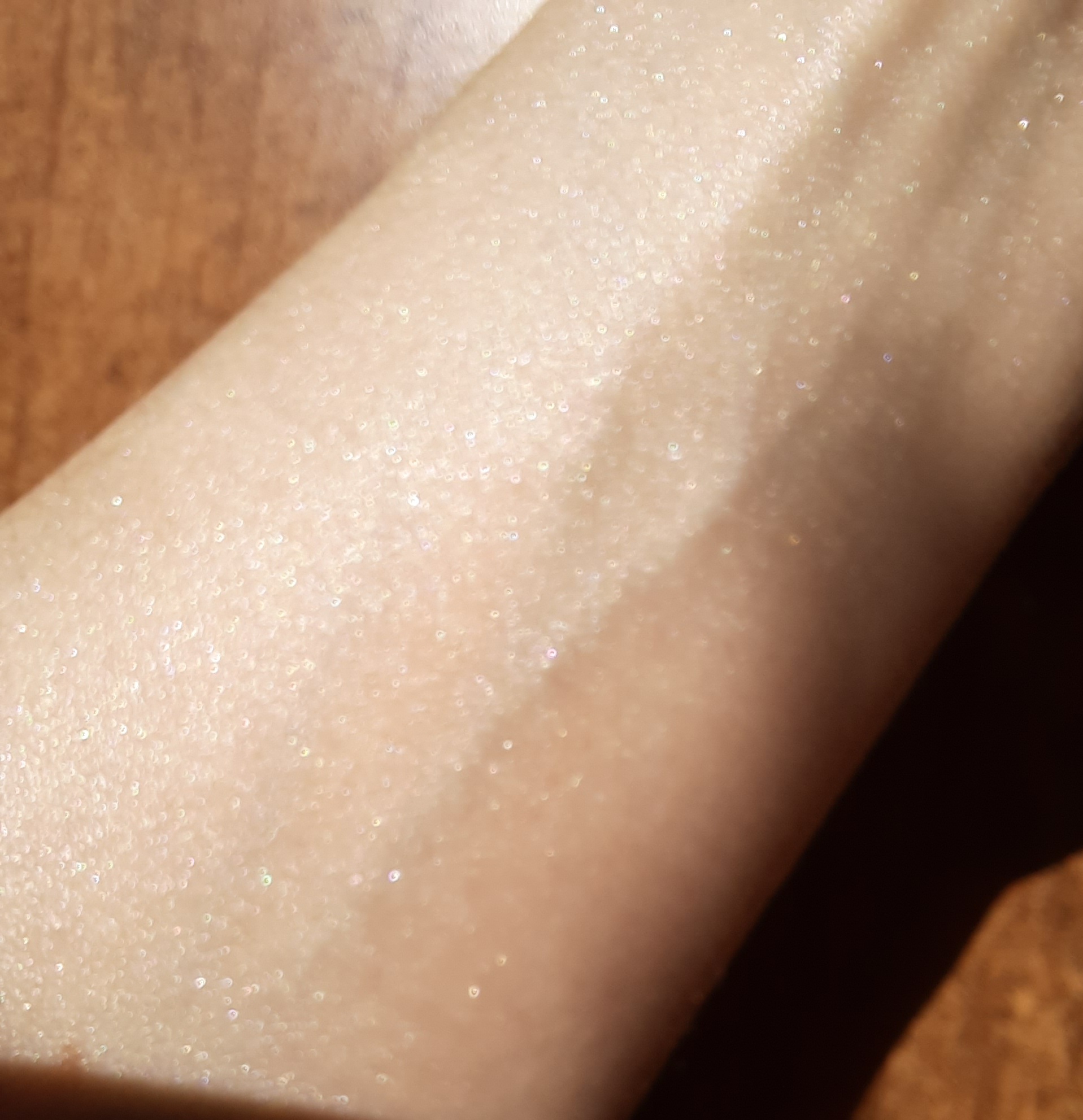 Сяйний золотистий крем для обличчя й тіла Lirene Moccoa Body Shimmer Cream