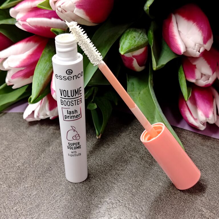 Який він праймер для вій від Essence? Essence Volume Booster Lash Primer