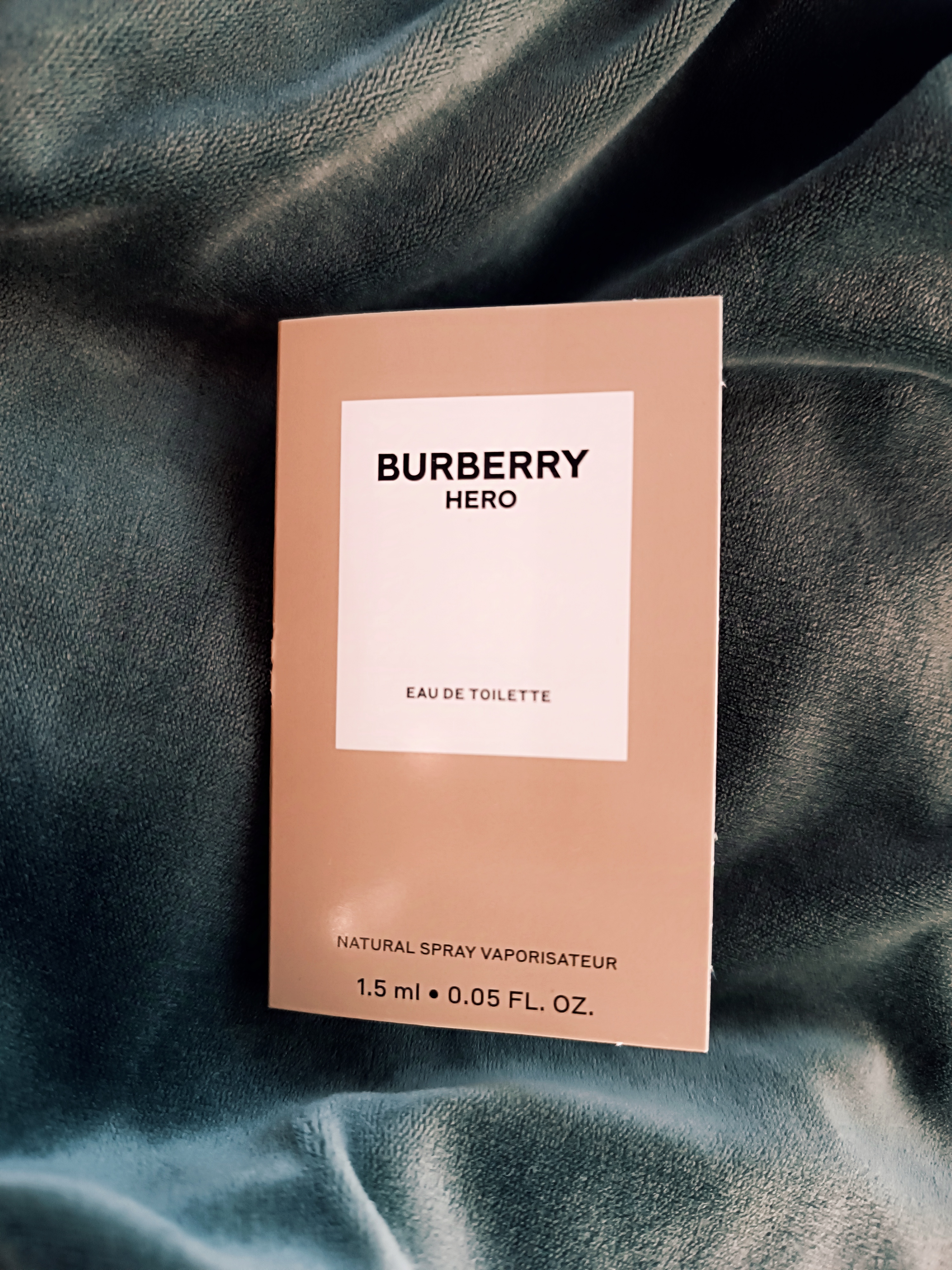 Аромат Hero від бренду Burberry.