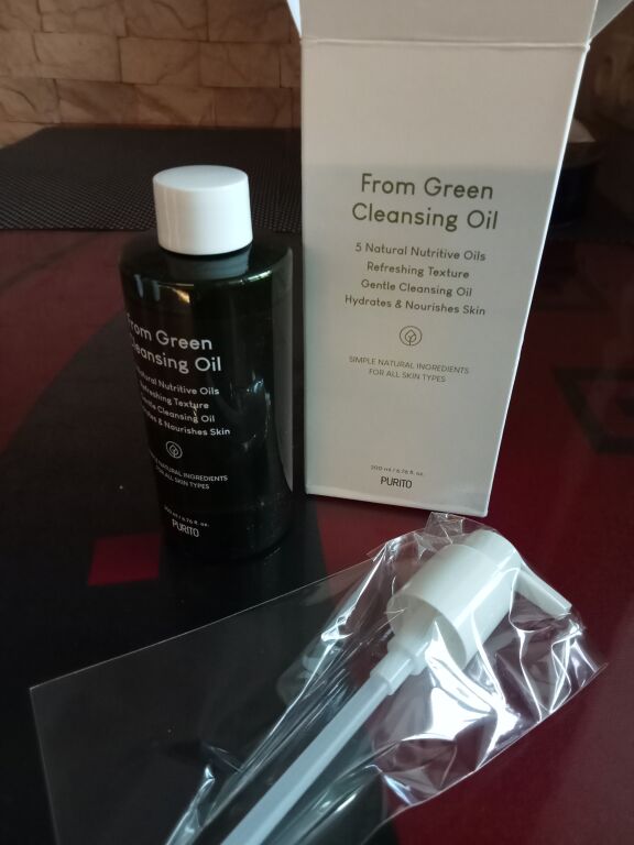 Elemis Pro-Collagen Cleansing Balm vs Purito From Green Cleansing Oil