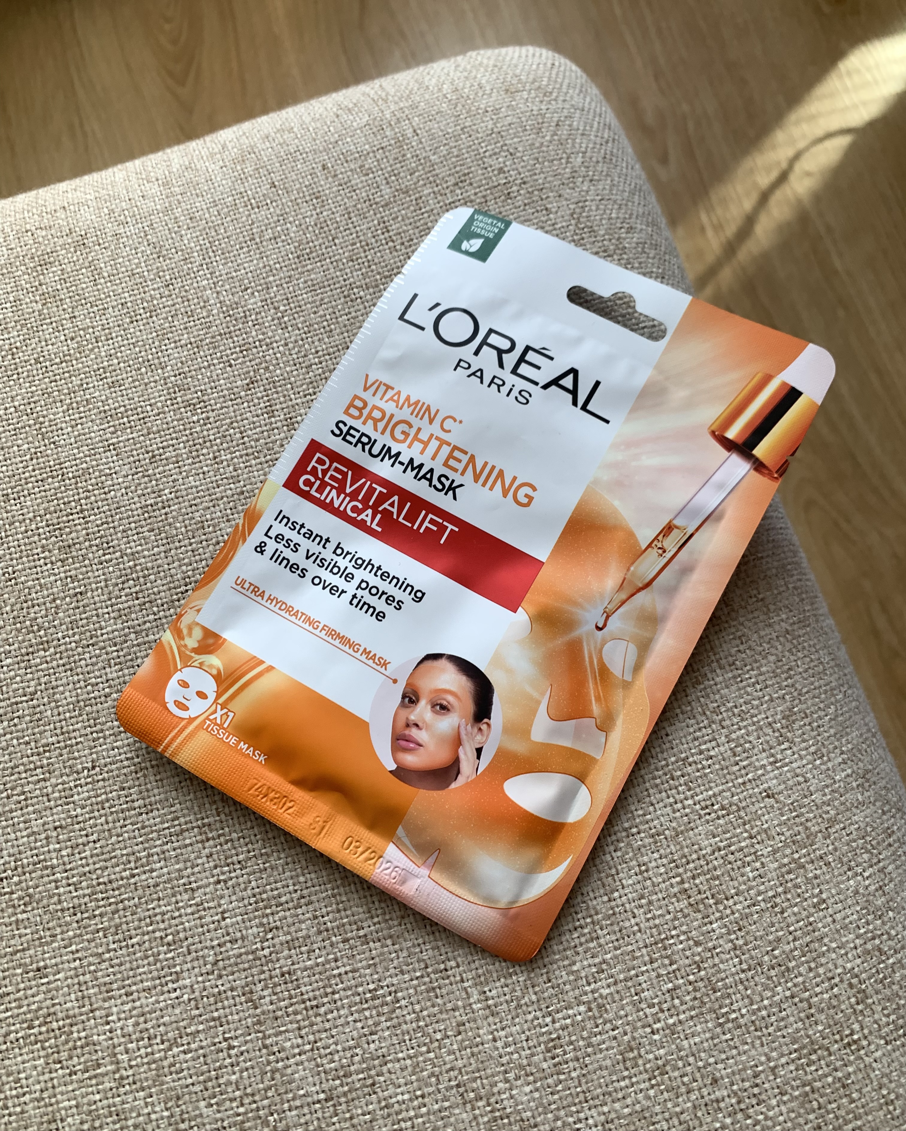 Свіжий погляд зранку за 15 хв! L’Oréal Paris Revitalift Clinical