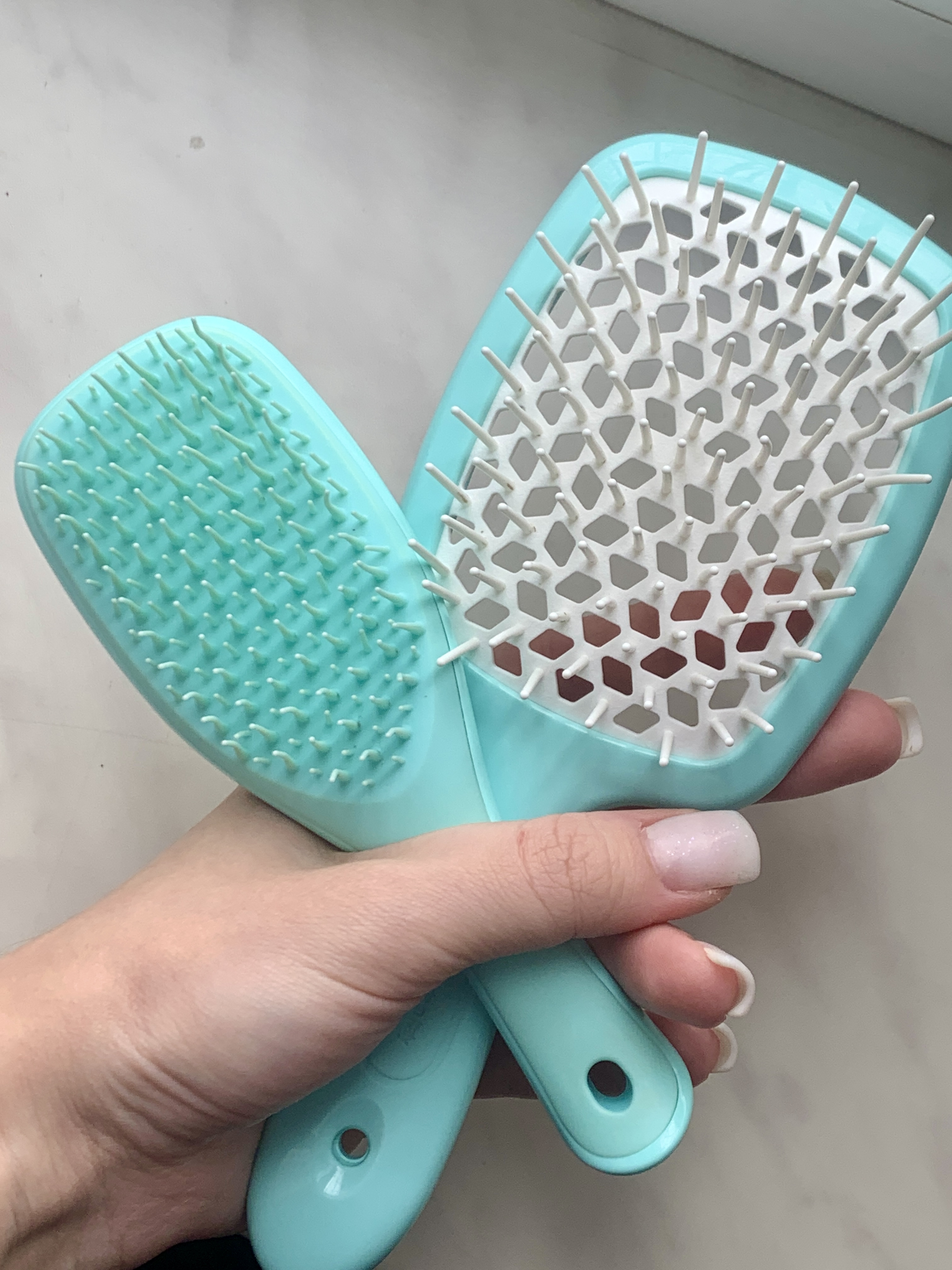 Janeke Superbrush Tiffany vs Tangle Teezer The Wet Detangler Mini Sea Green