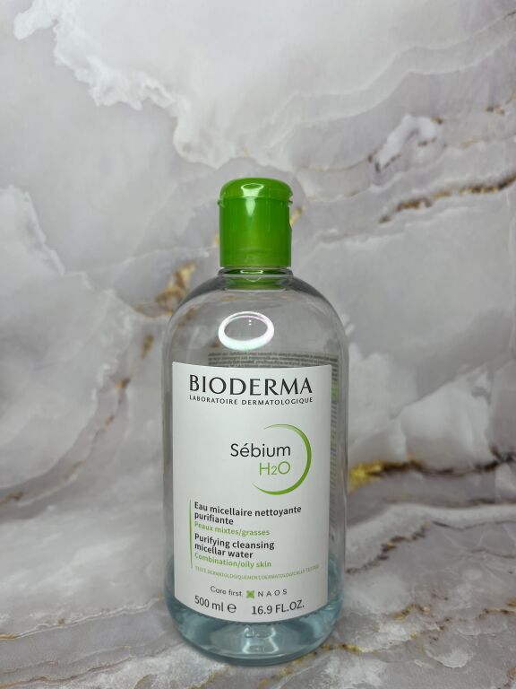 Чи така ж класна Bioderma Sebium як рожева версія Sensibio?