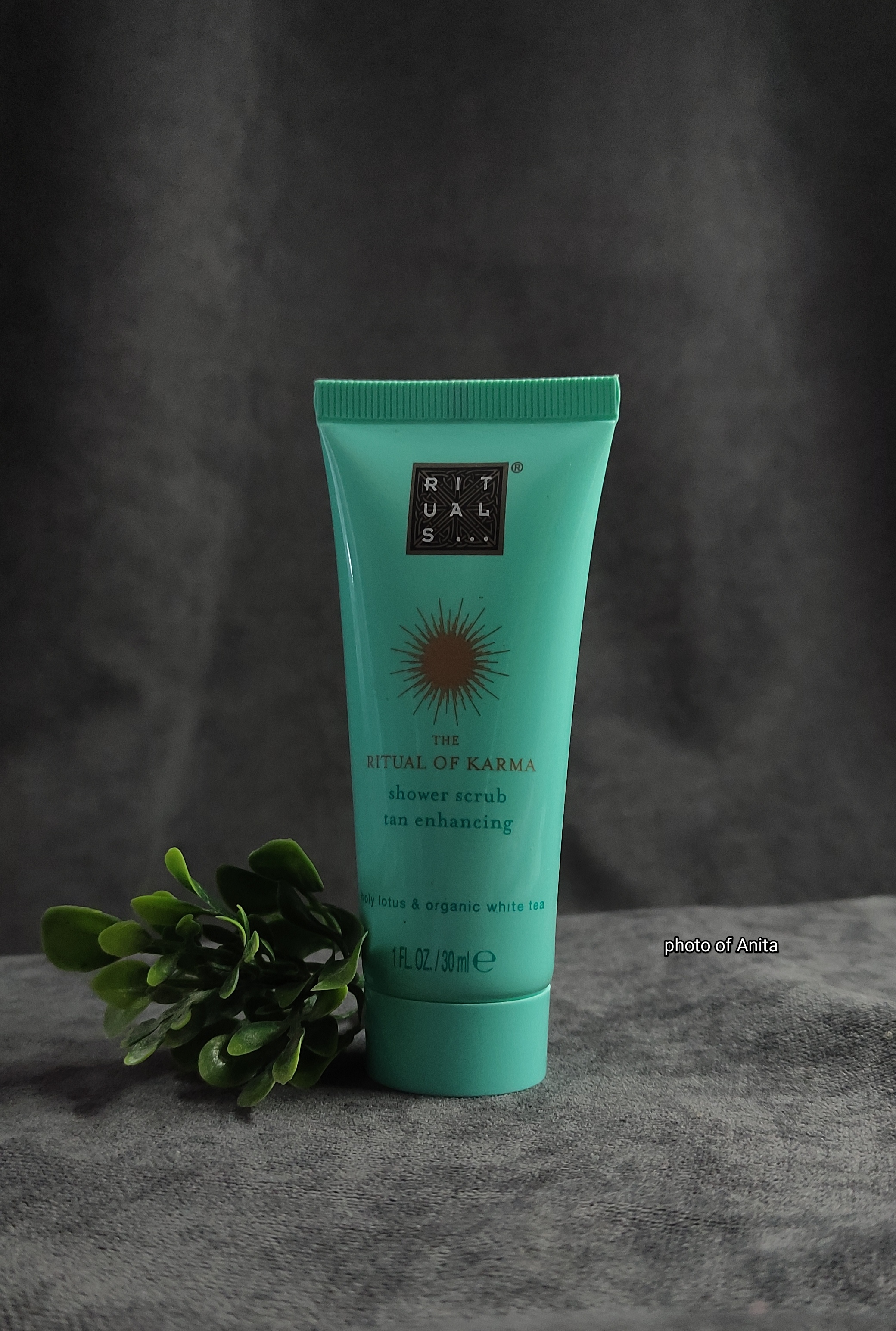 Rituals of Karma shower scrub ten enhancing.