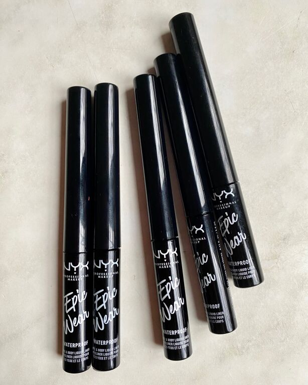 Демонстративний тест на водостійкість NYX Professional Makeup Epic Wear Liquid Liner