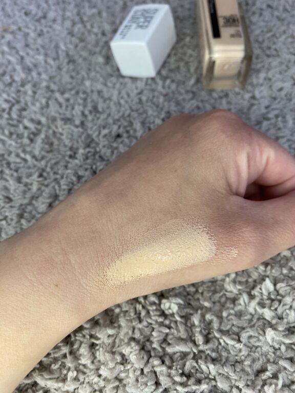 05 Light Beige | Стійкий тональний крем Maybelline New York Super Stay 30H.