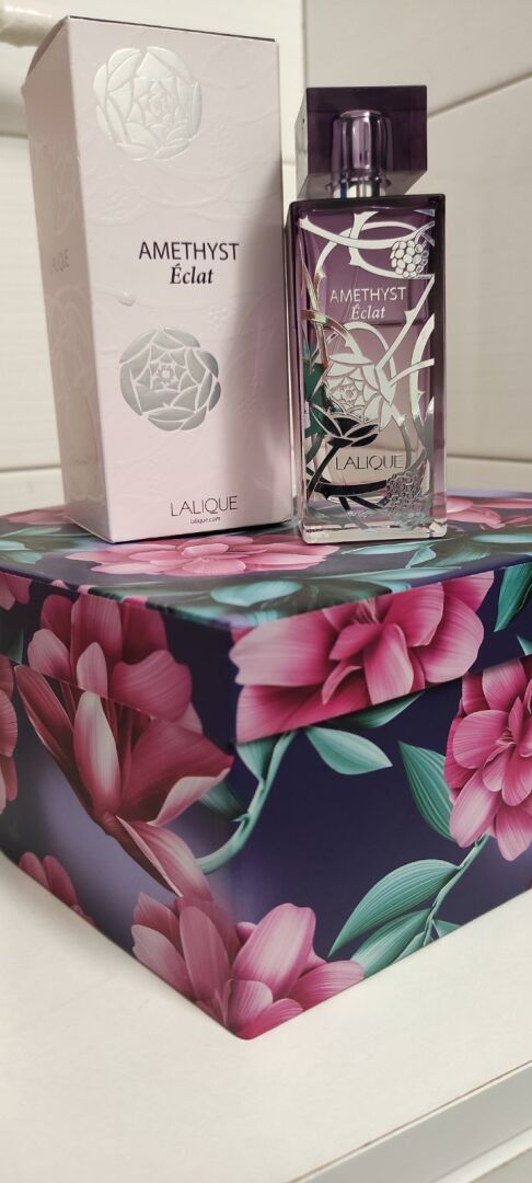 Ніжні ягідно-квіткові парфуми Lalique Amethyst Eclat