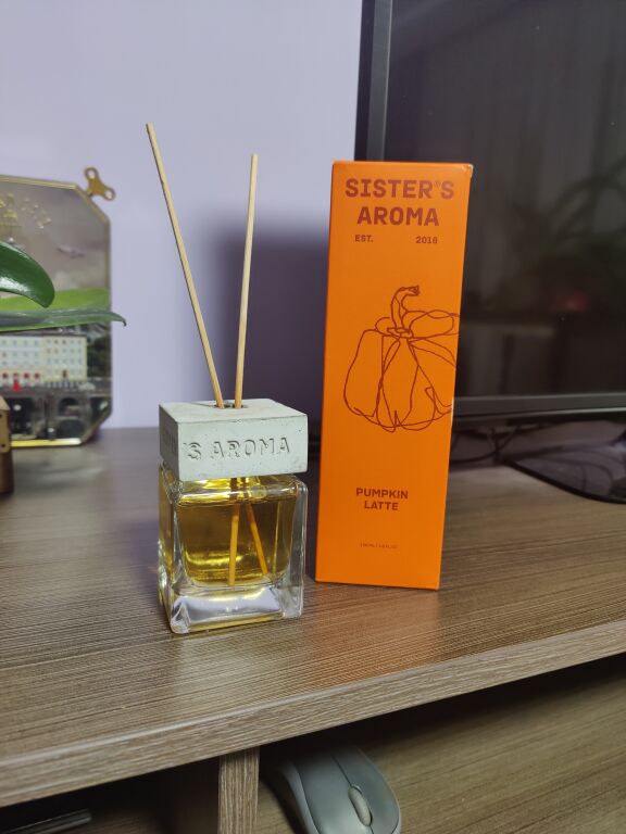 Sister's aroma. Кориця? Аромат, за яким треба полювати.