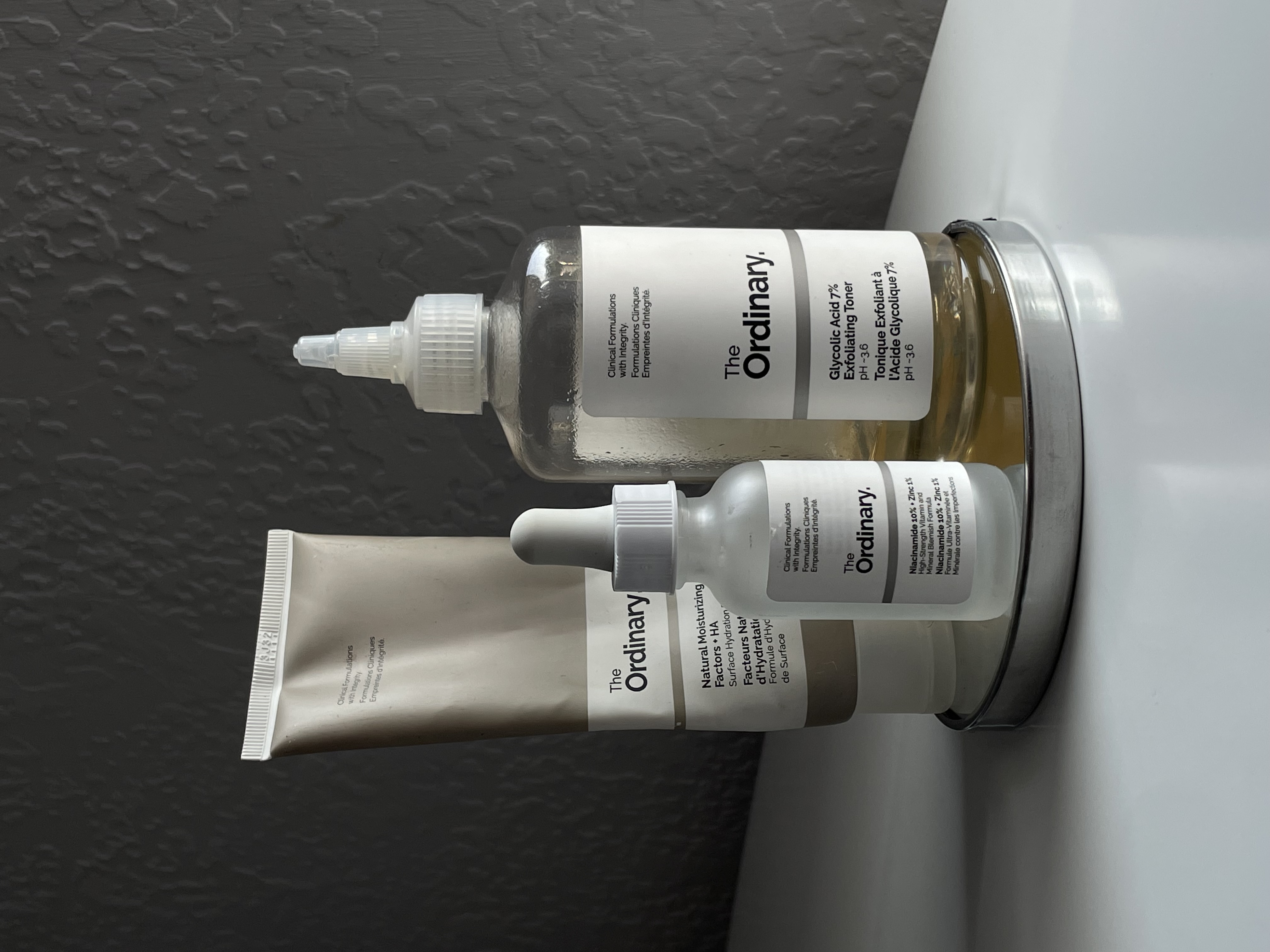 The Ordinary: Плюси та мінуси найпопулярніших продуктів бренду