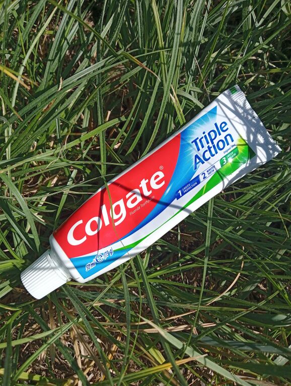 Зубна паста Colgate "Потрійна Дія" комплексна