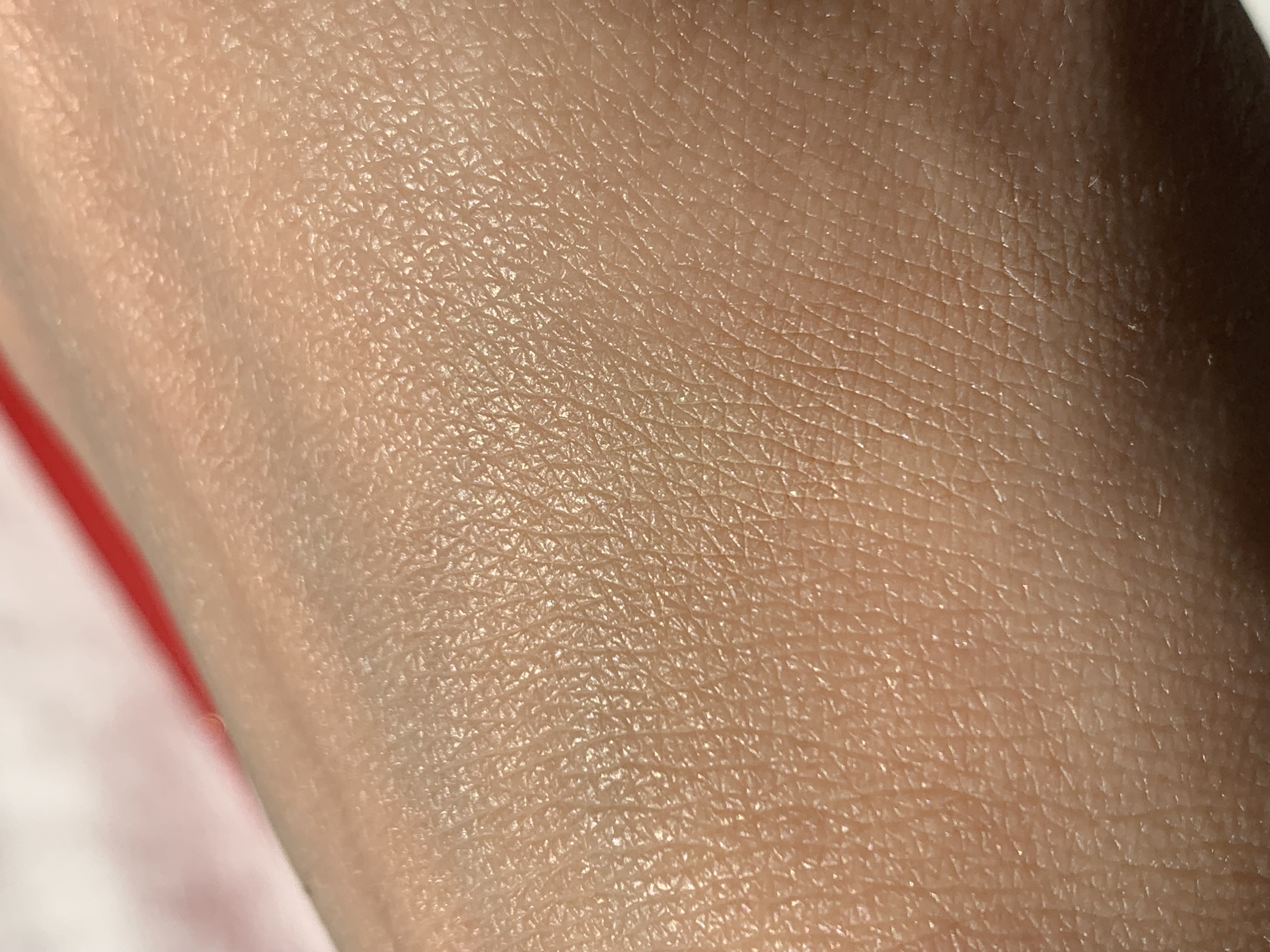 Shiseido Synchro Skin Glow Luminizing Fluid Foundation розяснюючий тональний крем SPF 20