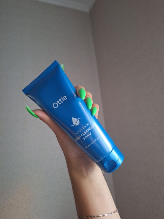 Пінка для вмивання Ottie Aqua Rich Deep Cleansing Foam