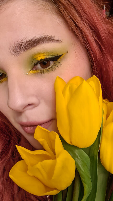 Макіяж натхненний тюльпанами, цвітом весни та сонячними днями 