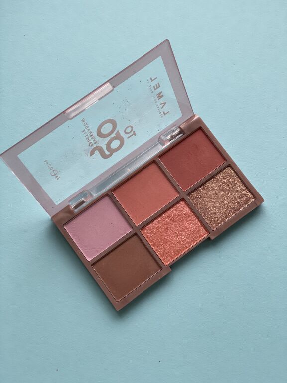 LAMEL Make Up To Go Eyeshadow Palette в 404 відтінку